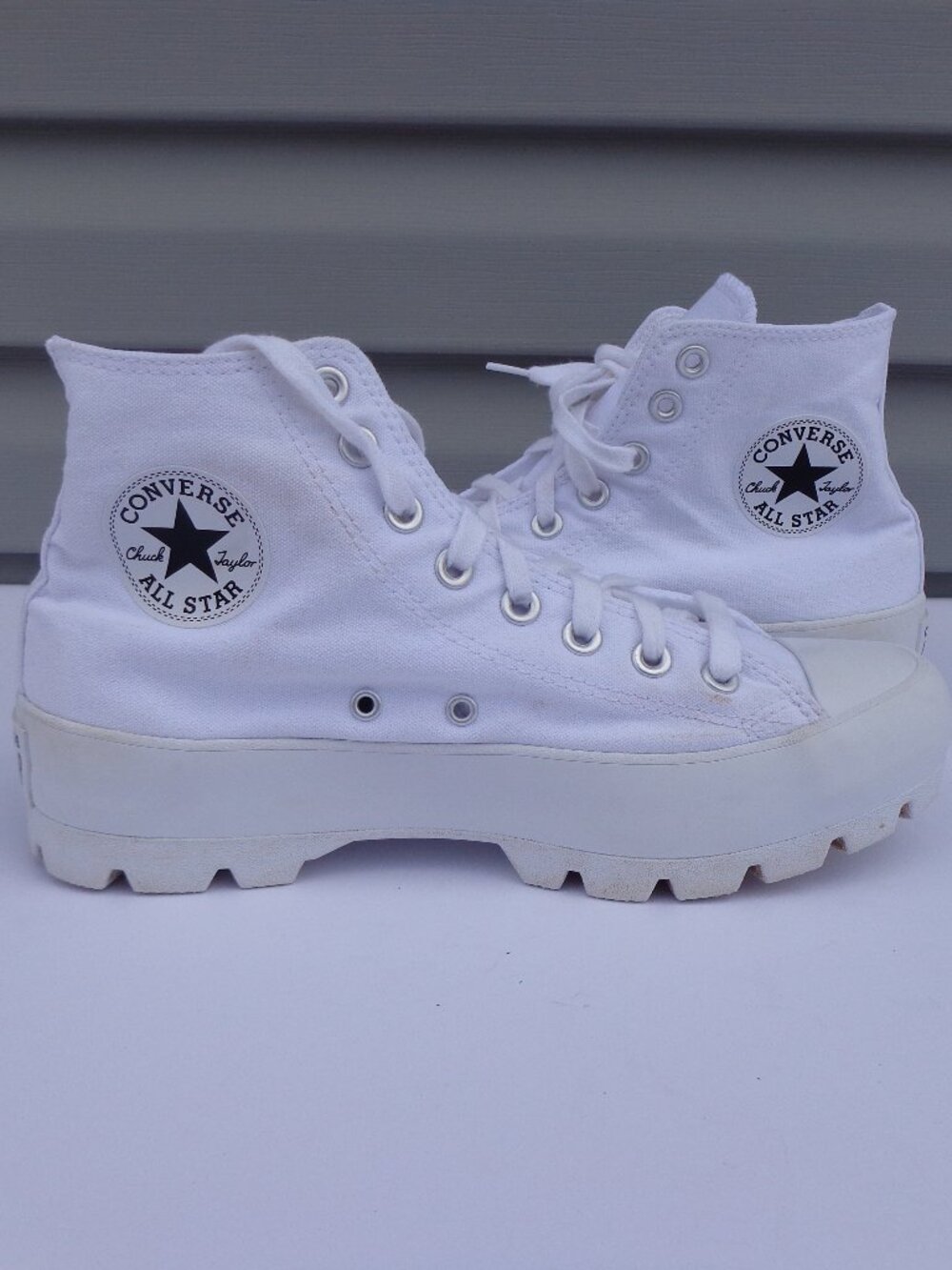 Converse Womens Chuck Taylor All Star Hi Lugged 565902C White Sneaker Shoes Sz 9